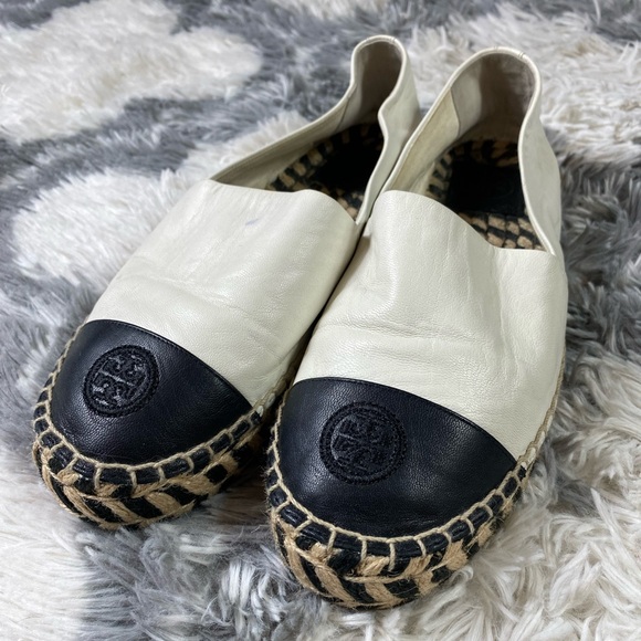 TORY BURCH Color Block Espadrilles Flat Leather Ivory/Black Slip On Shoes Sz 8 - Picture 1 of 8
